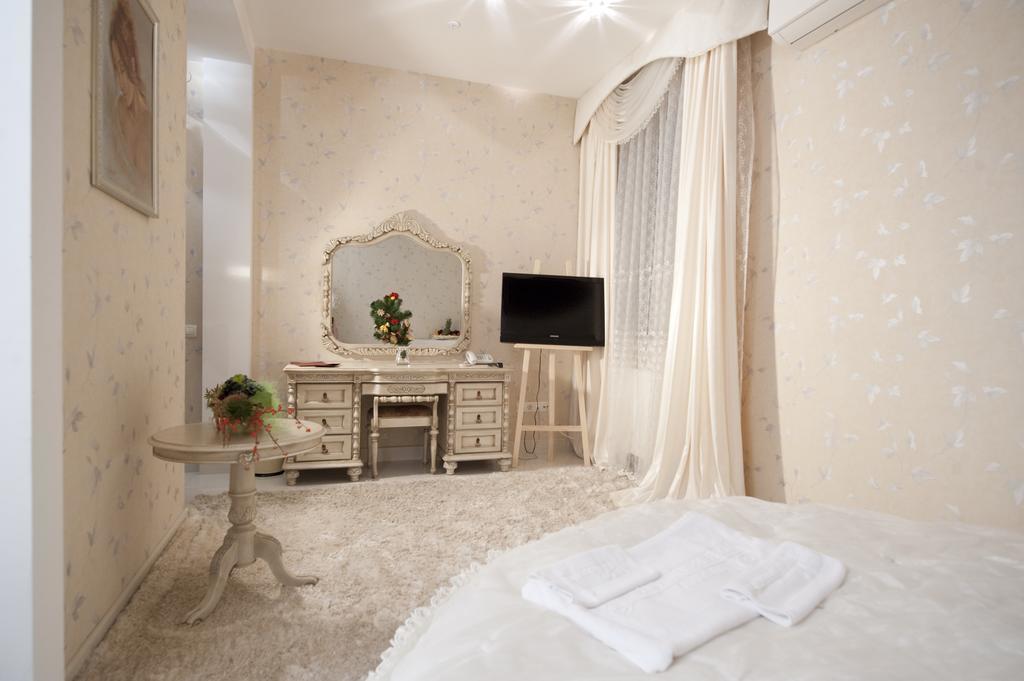 Deluxe Hotel Kupava Lviv Szoba fotó
