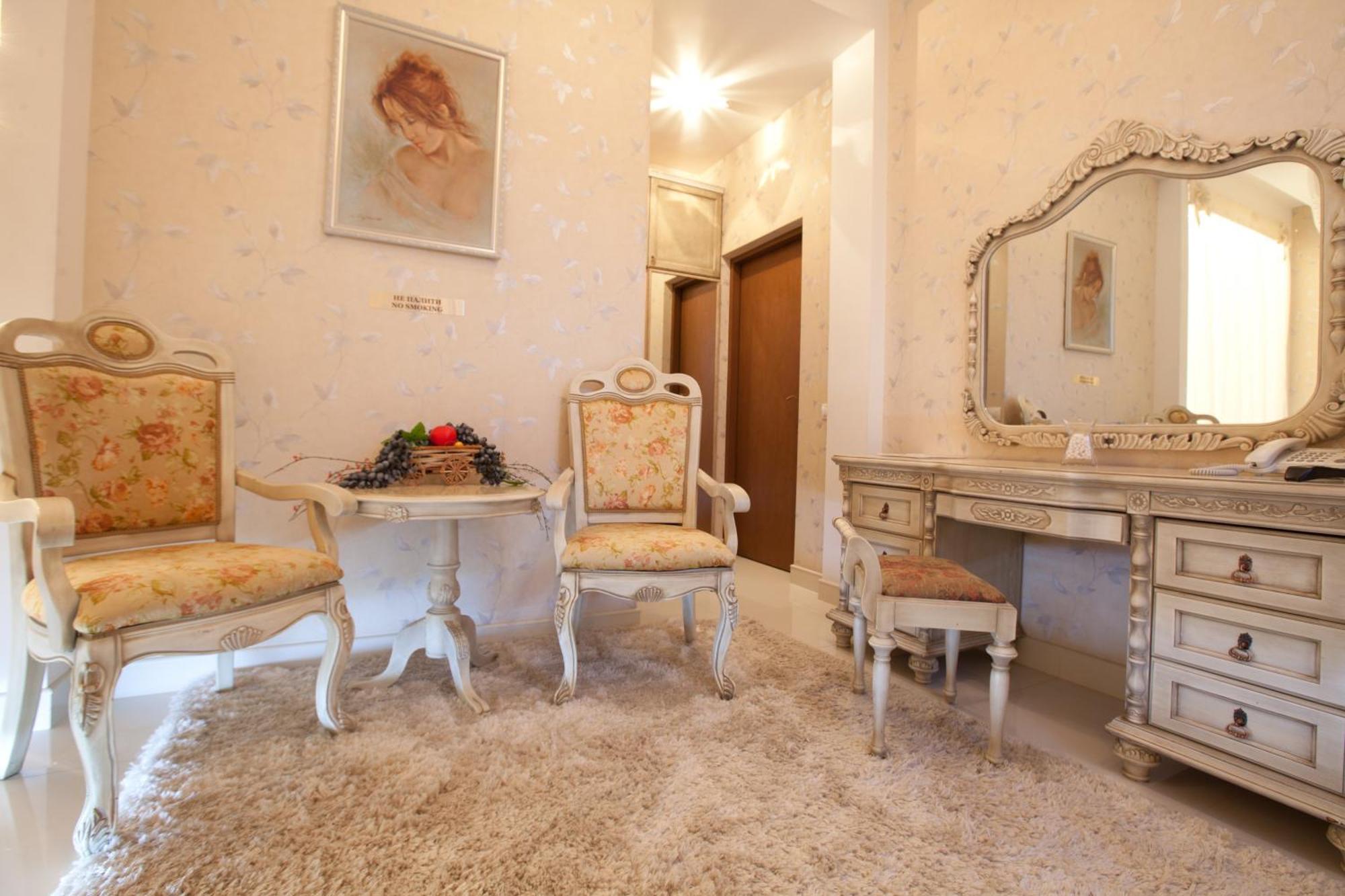 Deluxe Hotel Kupava Lviv Kültér fotó
