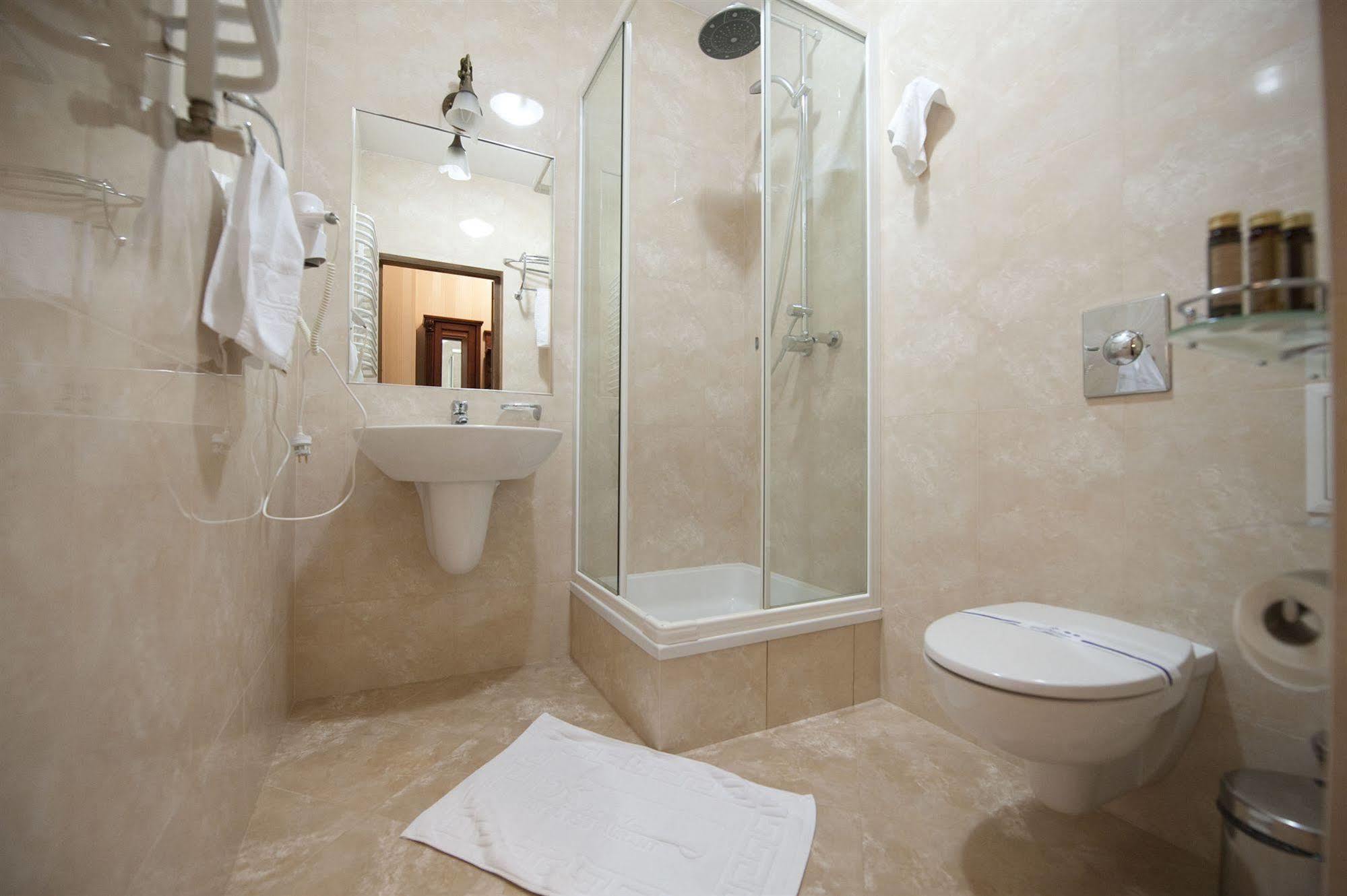 Deluxe Hotel Kupava Lviv Kültér fotó