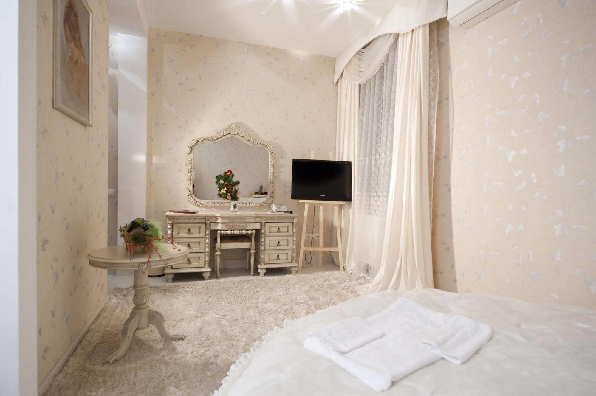 Deluxe Hotel Kupava Lviv Kültér fotó